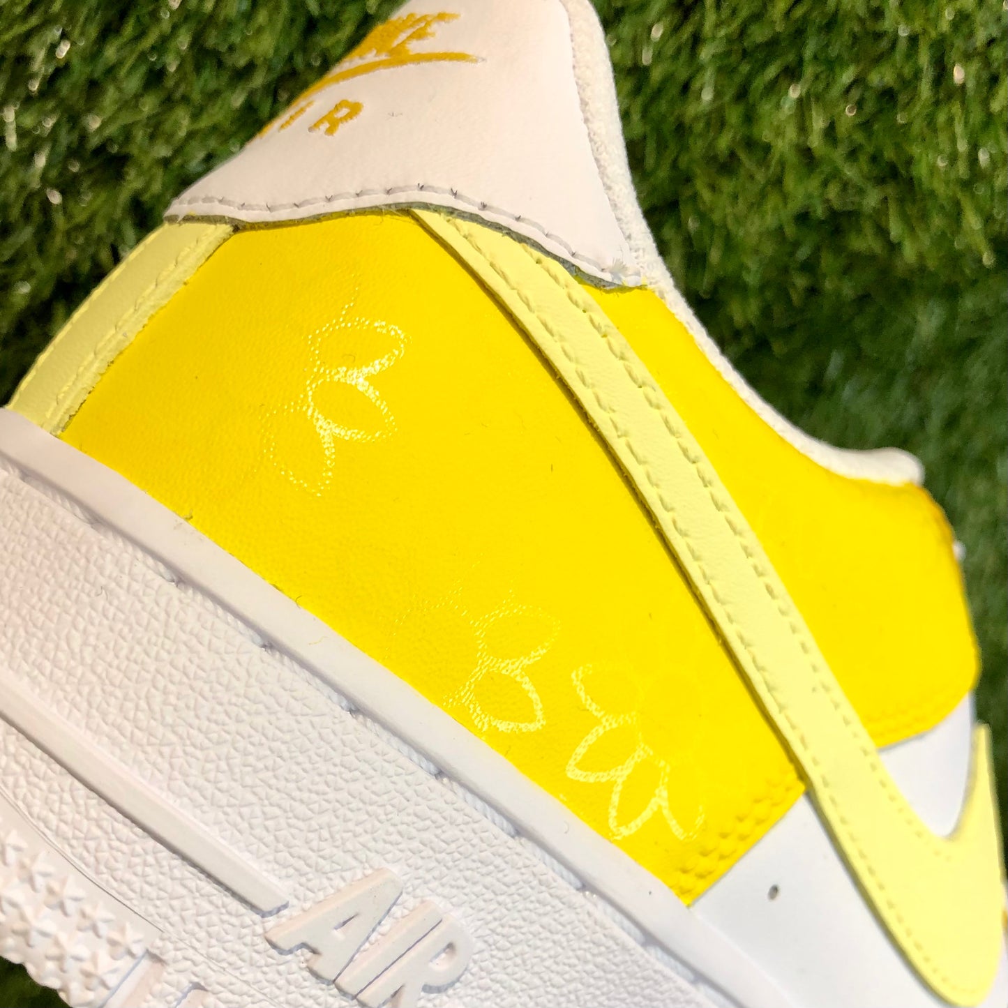 AF1 RAINBOW GLOSS