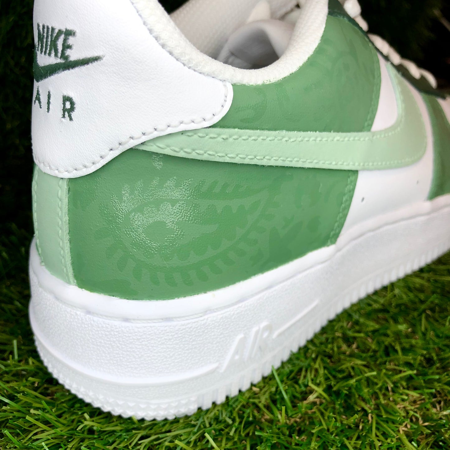 AF1 RAINBOW GLOSS