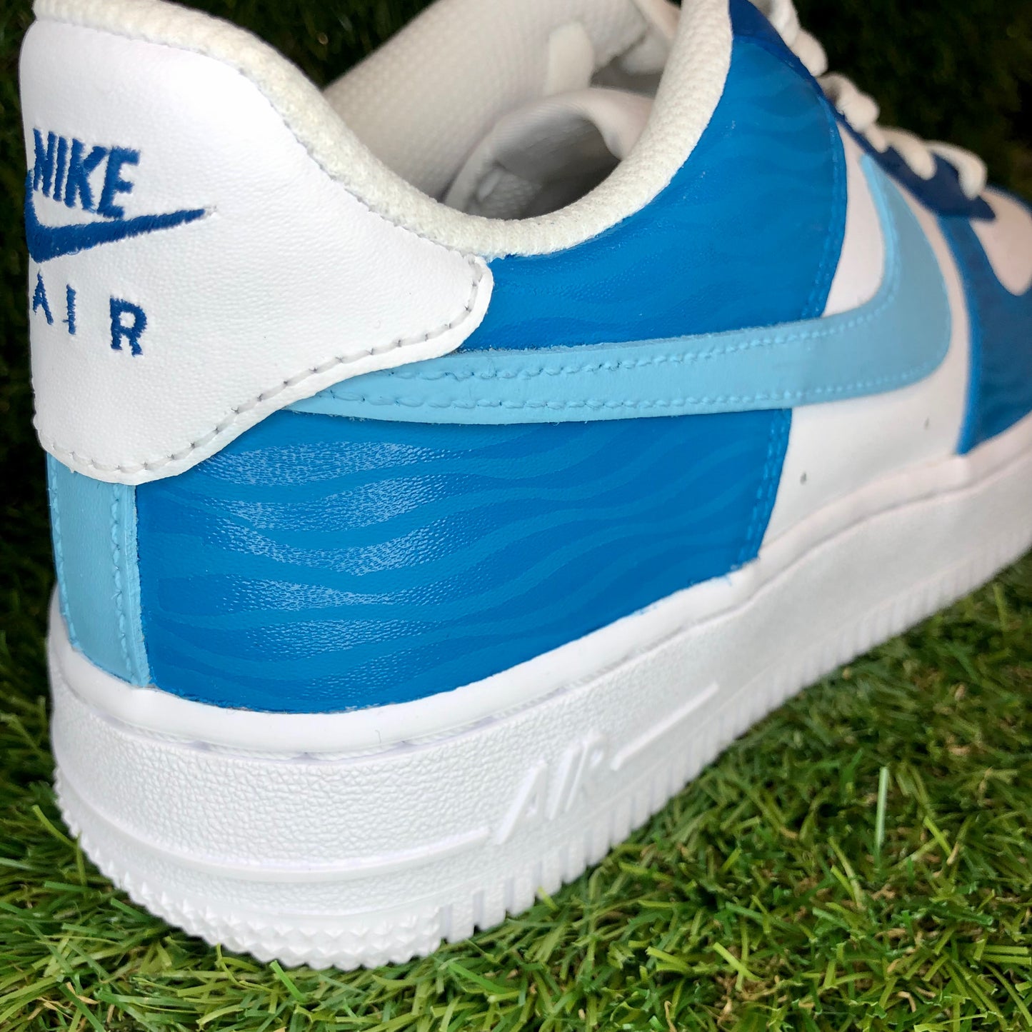 AF1 RAINBOW GLOSS