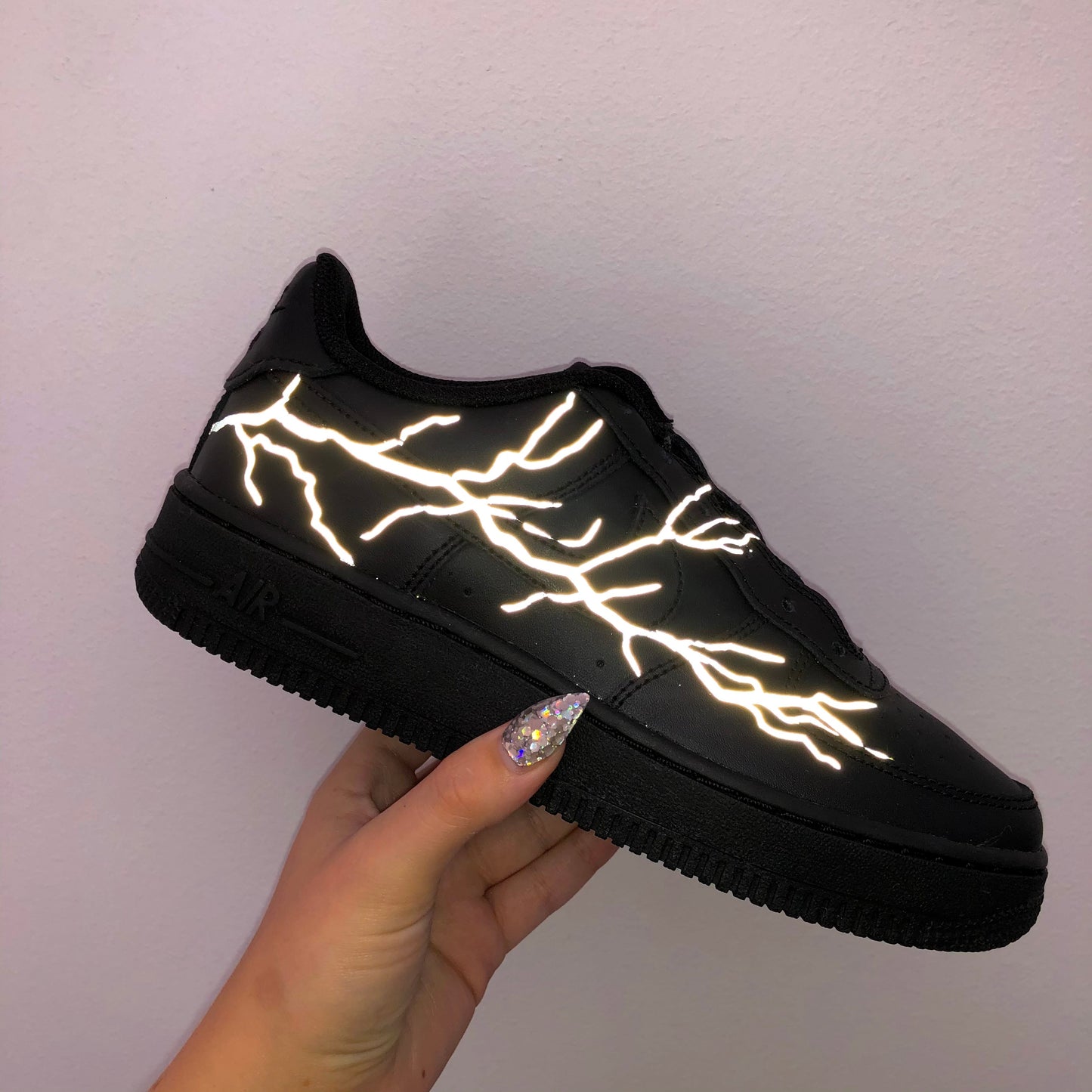 BLACK AF1 REFLECTIVE LIGHTNING