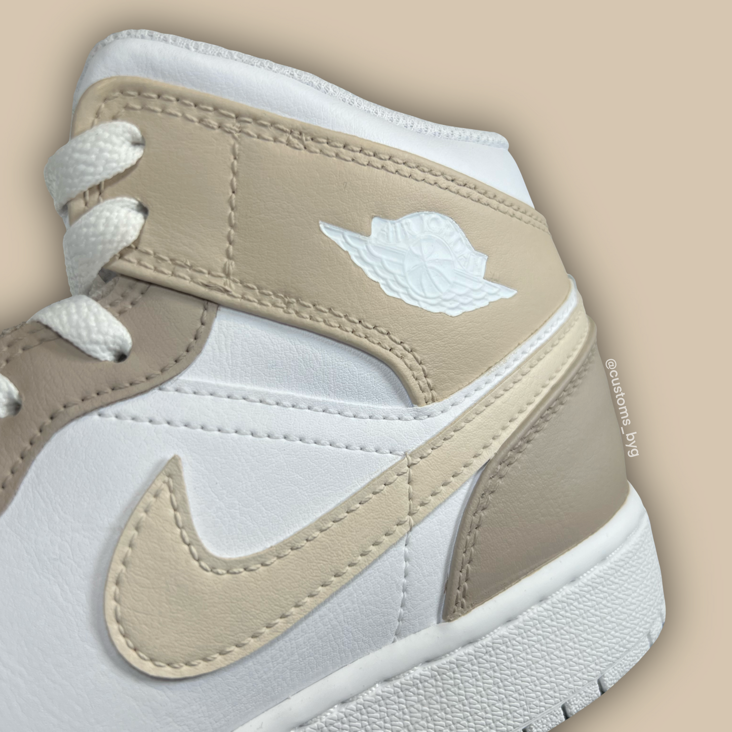 JORDAN 1 MID COFFEE